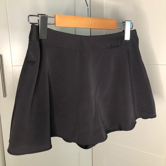 Forever21 Flowy Skort (grey) - Picture 3 of 3